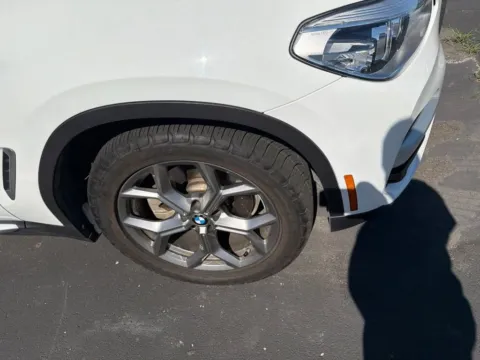 More photos of 2021 BMW X3 xDrive30e at Jay Wolfe Acura, MO