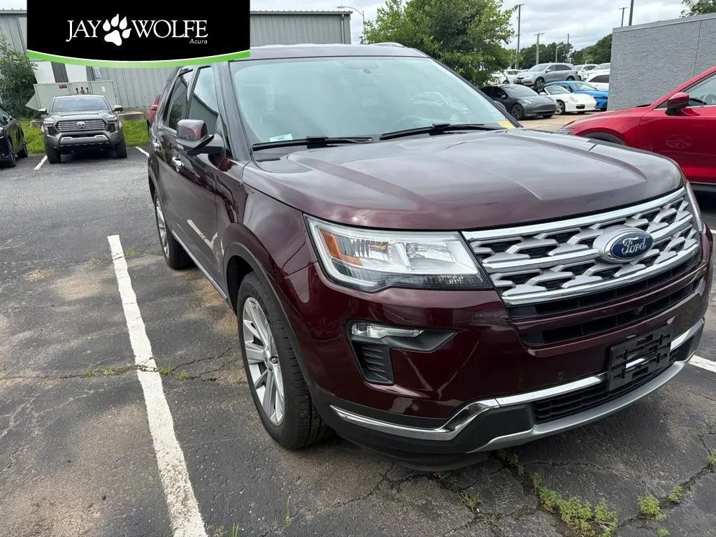 Red 2018 Ford Explorer Limited for sale in Kansas City, MO