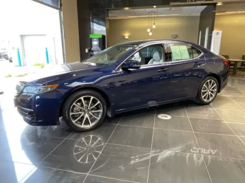 More photos of 2017 Acura TLX V6 w/Advance Pkg at Jay Wolfe Acura, MO