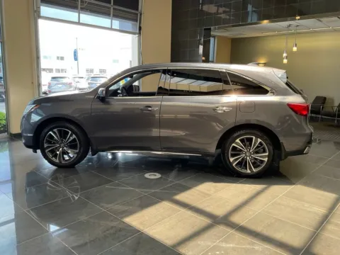 More photos of 2020 Acura MDX w/Technology Pkg at Jay Wolfe Acura, MO