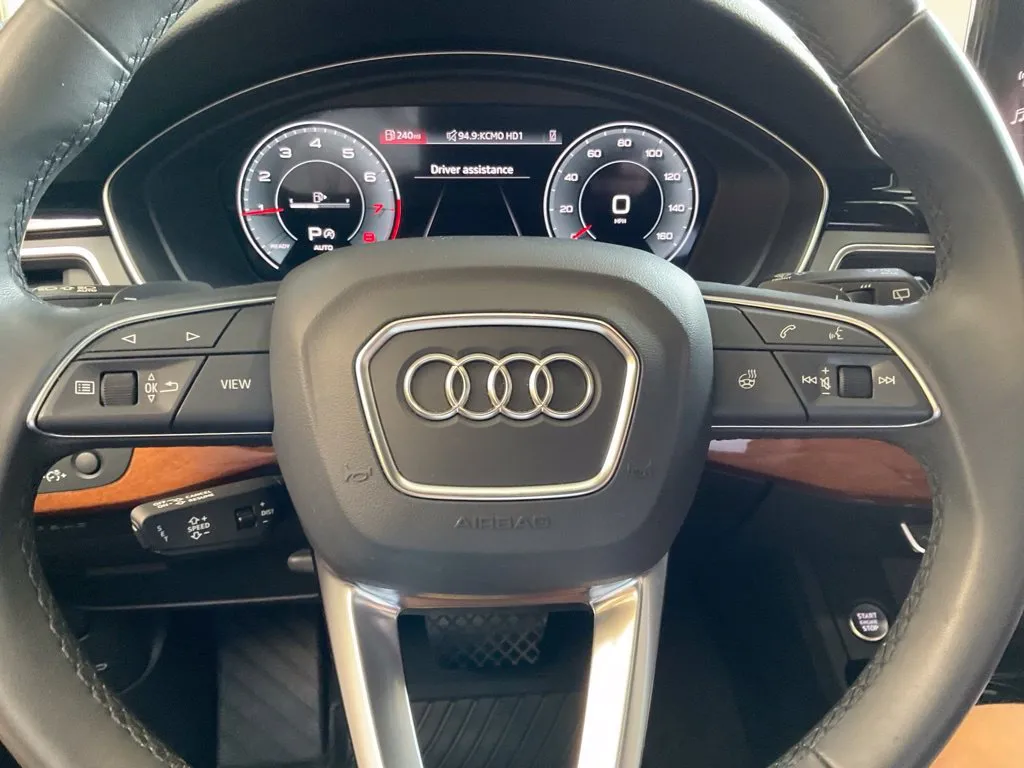 Audi A4 allroad photo 11