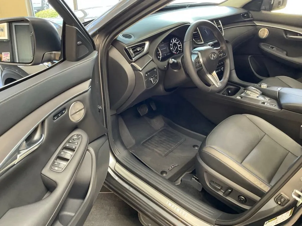 Infiniti QX50 photo 10