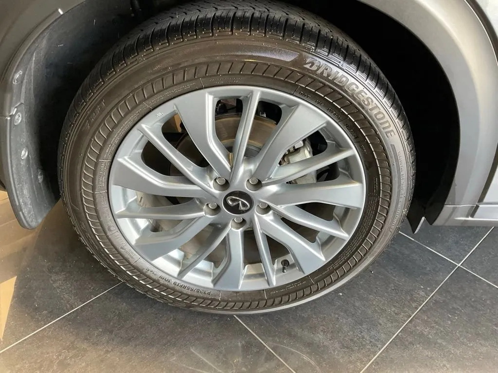 Infiniti QX50 photo 8