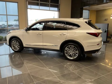 More photos of 2024 Acura MDX w/Advance Package at Jay Wolfe Acura, MO