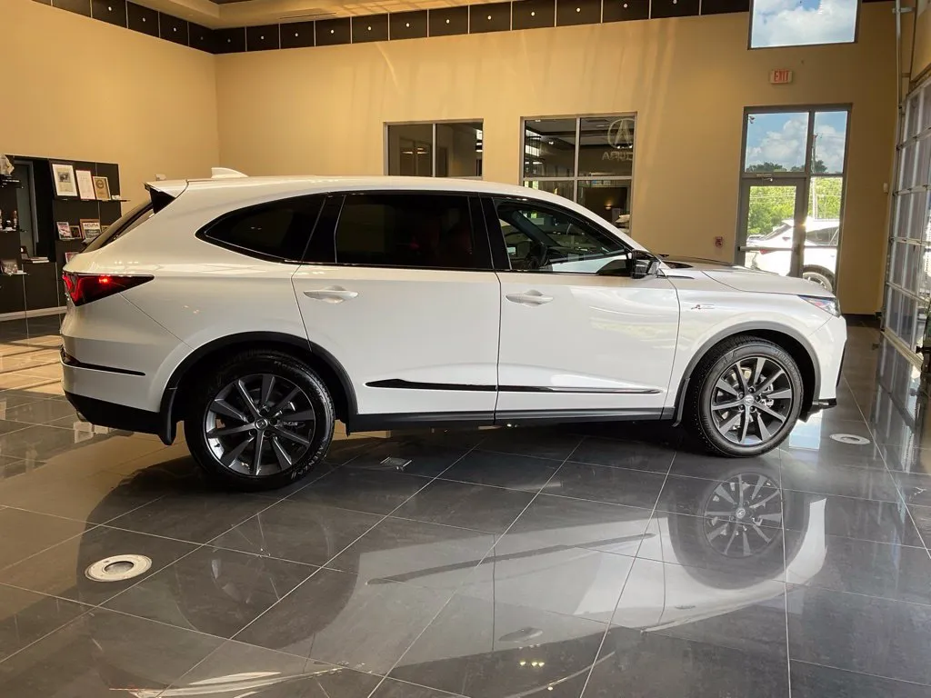 Acura MDX photo 7