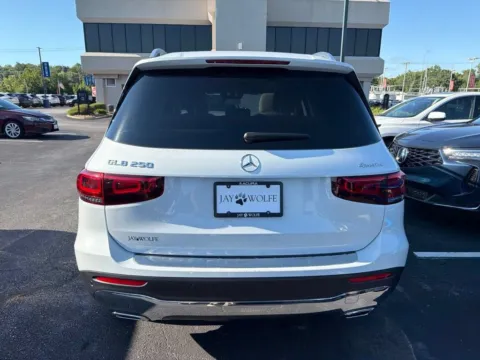 More photos of 2023 Mercedes-Benz GLB 250 at Jay Wolfe Acura, MO