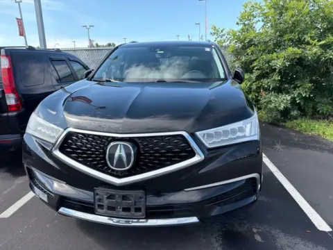 Photos of 2018 Acura MDX w/Technology Pkg for sale in Kansas City, MO at Jay Wolfe Acura
