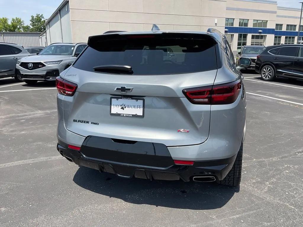 Chevrolet Blazer photo 6