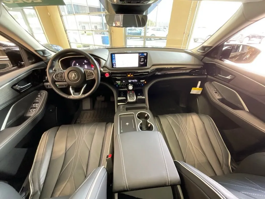 Acura MDX photo 9