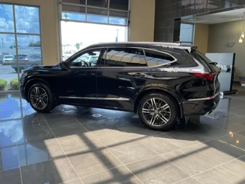 More photos of 2026 Acura MDX w/Advance Package at Jay Wolfe Acura, MO