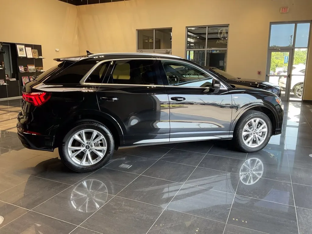 Audi Q3 photo 6
