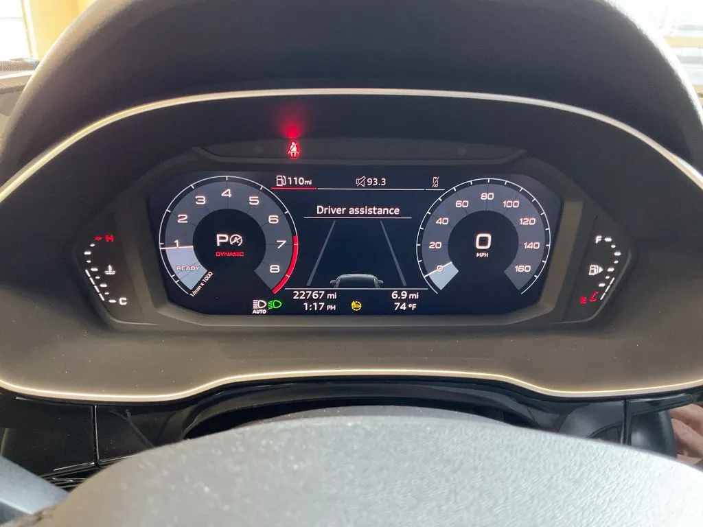 Audi Q3 photo 14