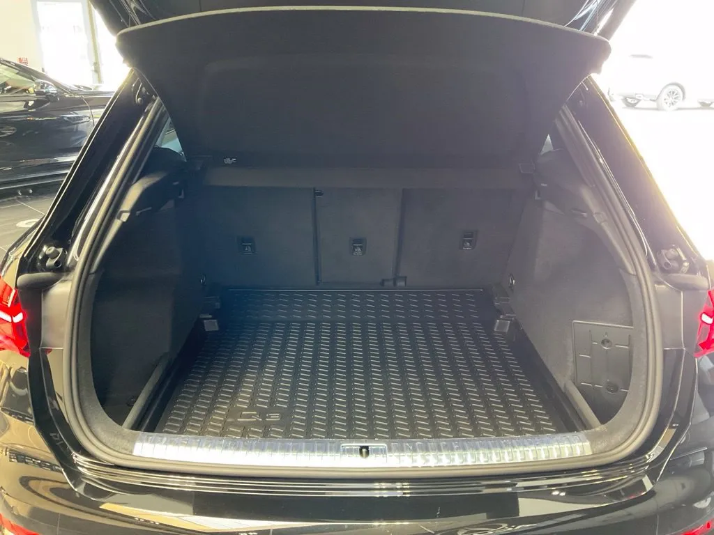 Audi Q3 photo 21