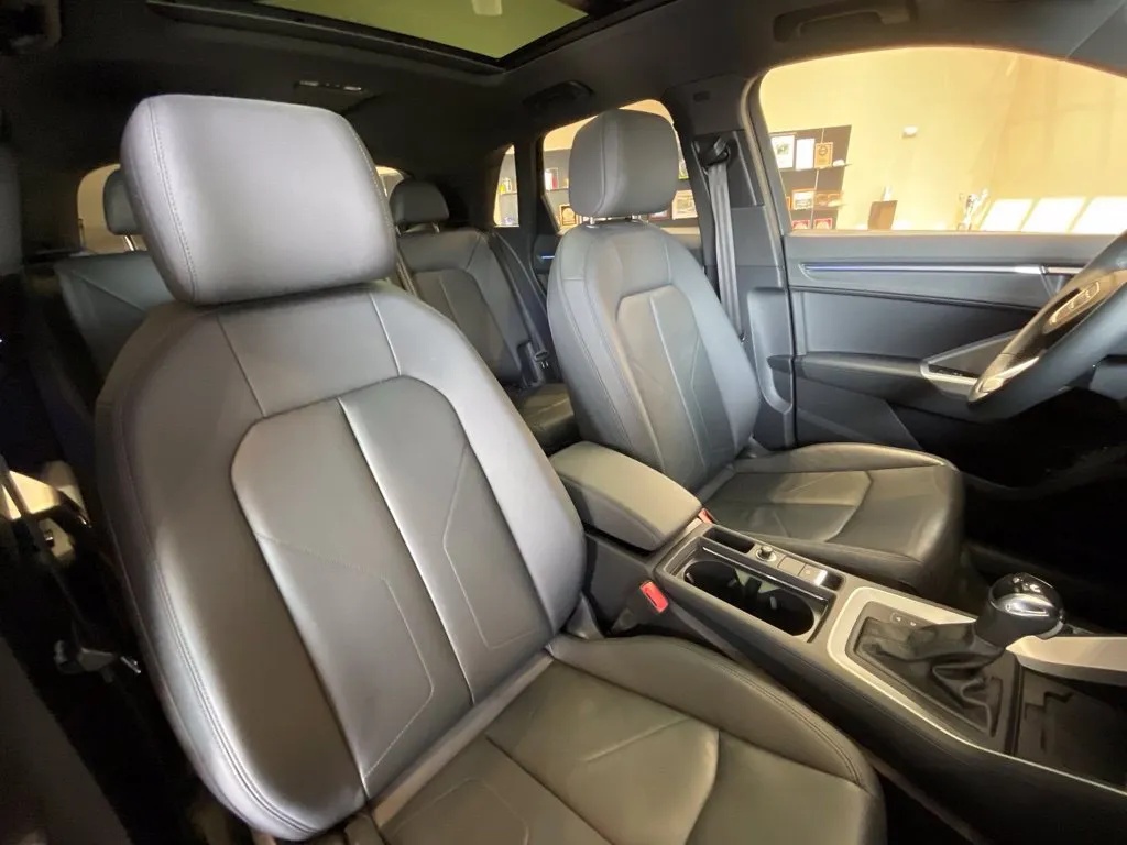 Audi Q3 photo 18