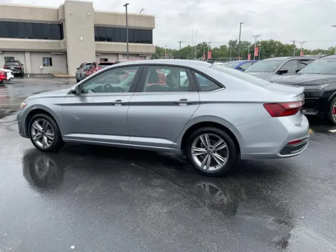More photos of 2024 Volkswagen Jetta SE at Jay Wolfe Acura, MO
