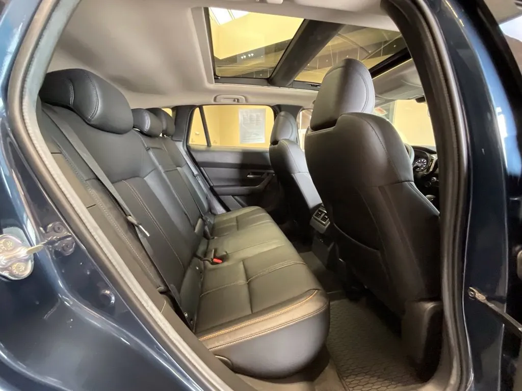 Mazda CX-50 photo 21