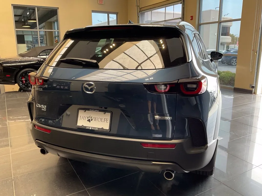 Mazda CX-50 photo 6
