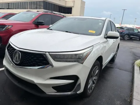 Photos of 2019 Acura RDX w/Technology Pkg for sale in Kansas City, MO at Jay Wolfe Acura