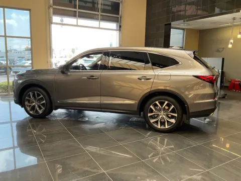 More photos of 2023 Acura MDX w/Technology Package at Jay Wolfe Acura, MO
