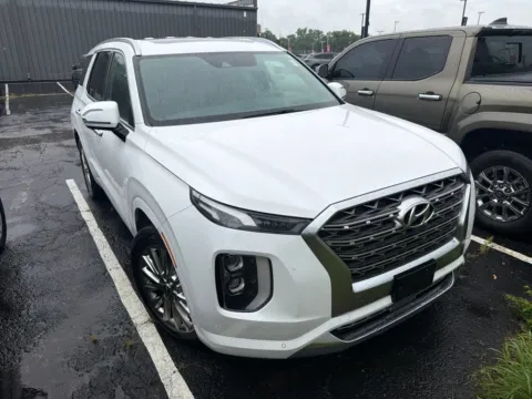 Photos of 2020 Hyundai Palisade Limited for sale in Kansas City, MO at Jay Wolfe Acura