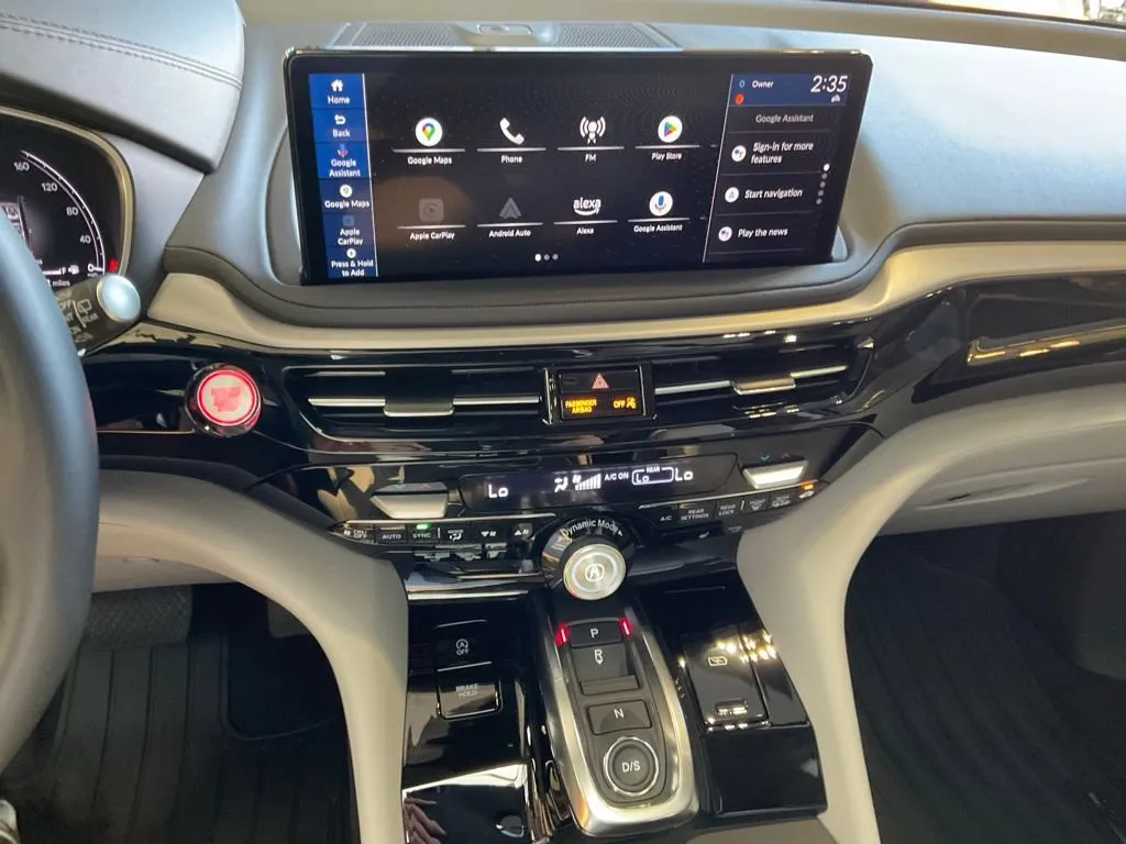 Acura MDX photo 16