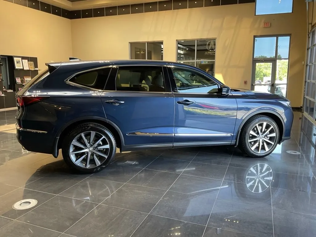 Acura MDX photo 7