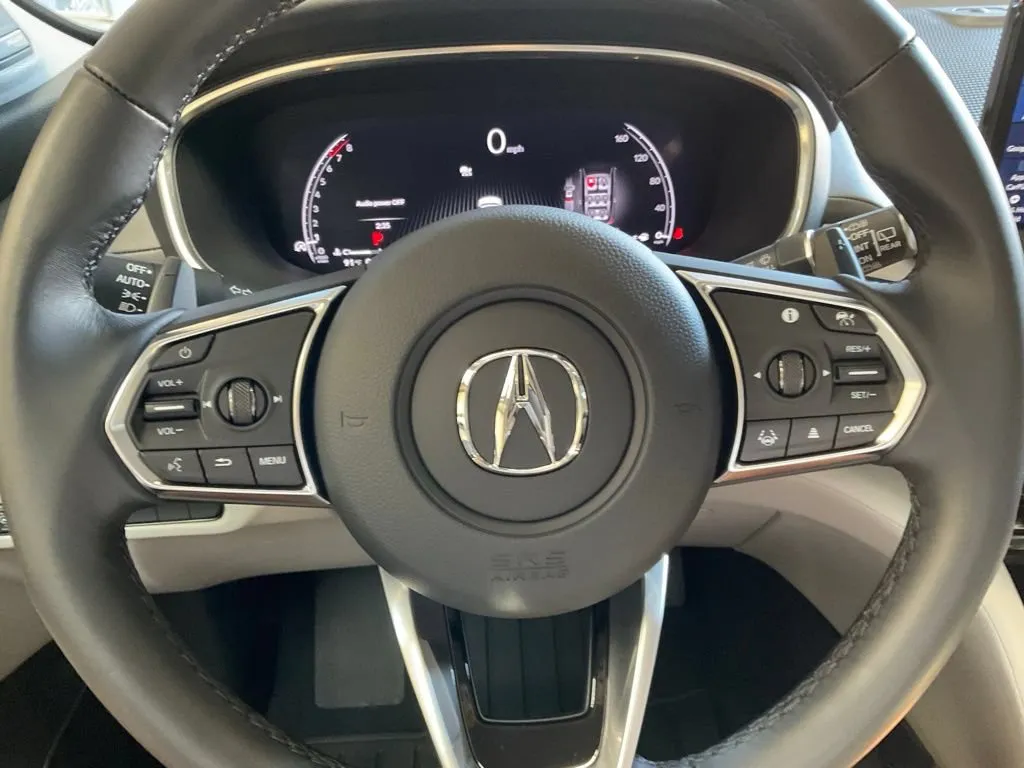 Acura MDX photo 12