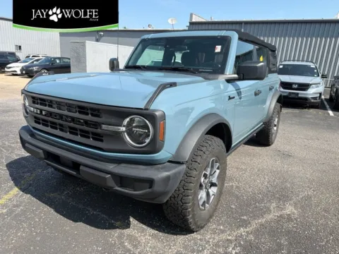Blue 2022 Ford Bronco for sale in Kansas City, MO