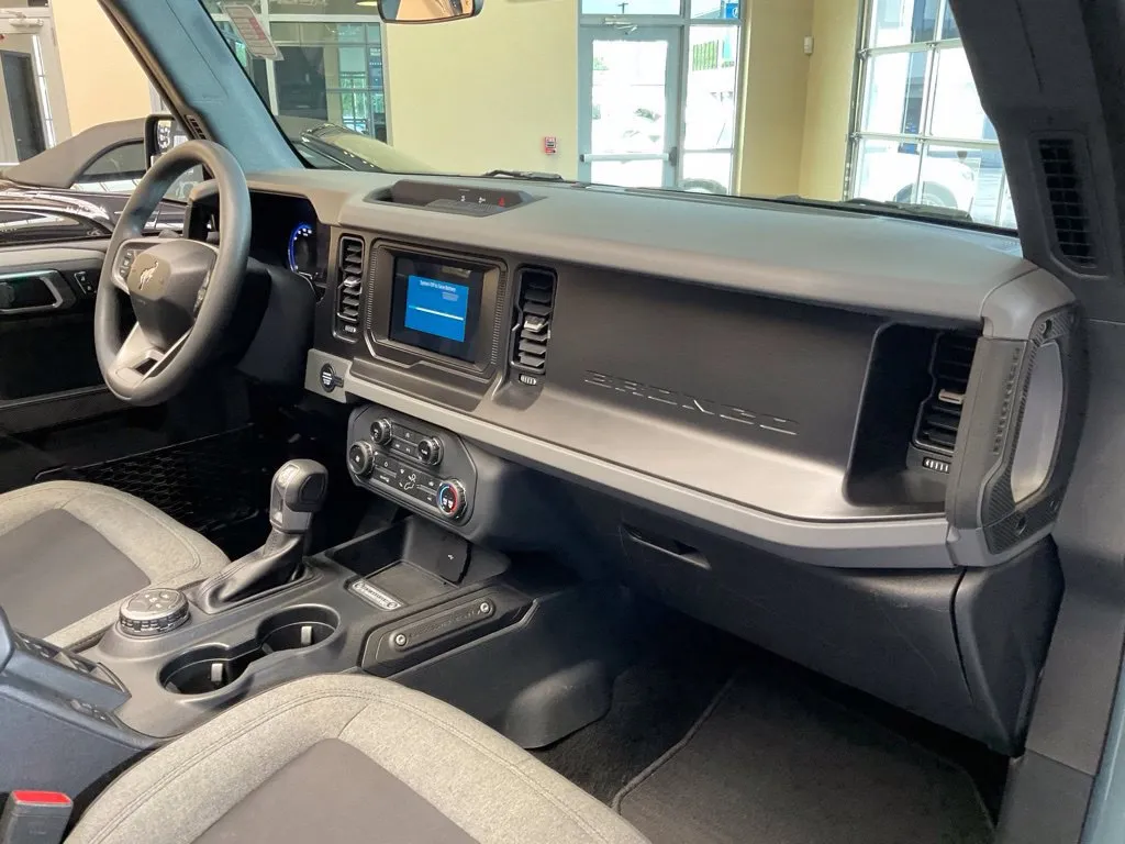 Ford Bronco photo 19