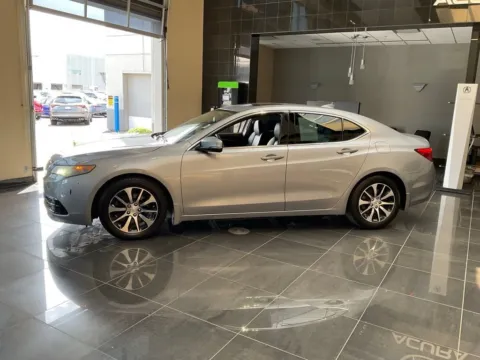 More photos of 2015 Acura TLX at Jay Wolfe Acura, MO