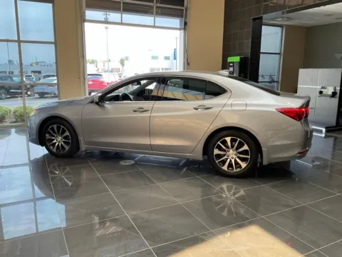 More photos of 2015 Acura TLX at Jay Wolfe Acura, MO