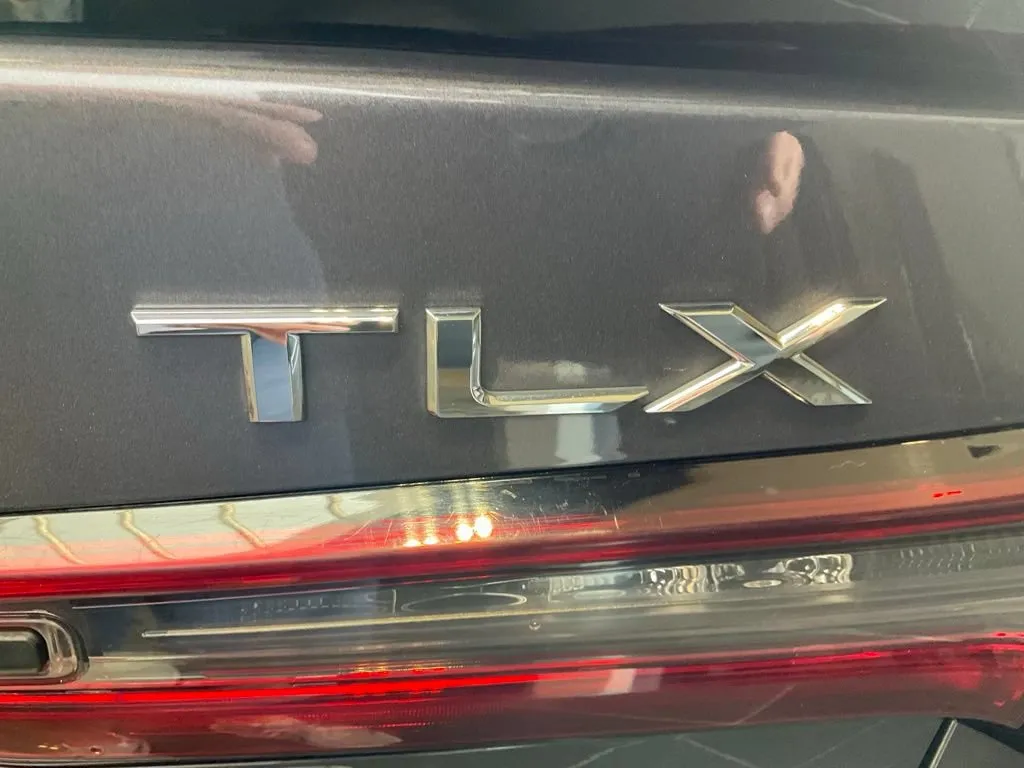 Acura TLX photo 25