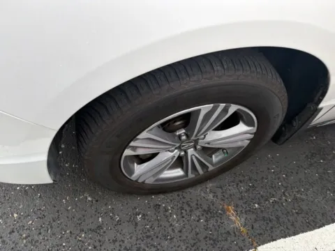 More photos of 2020 Acura MDX 3.5L at Jay Wolfe Acura, MO