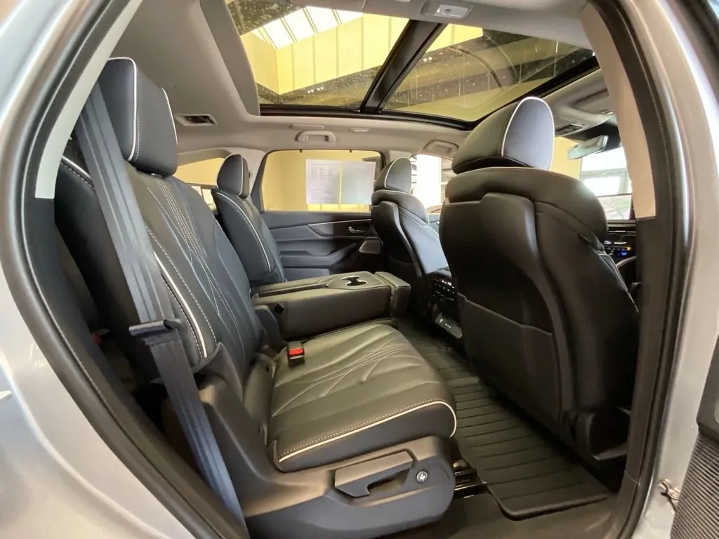 Acura MDX photo 23
