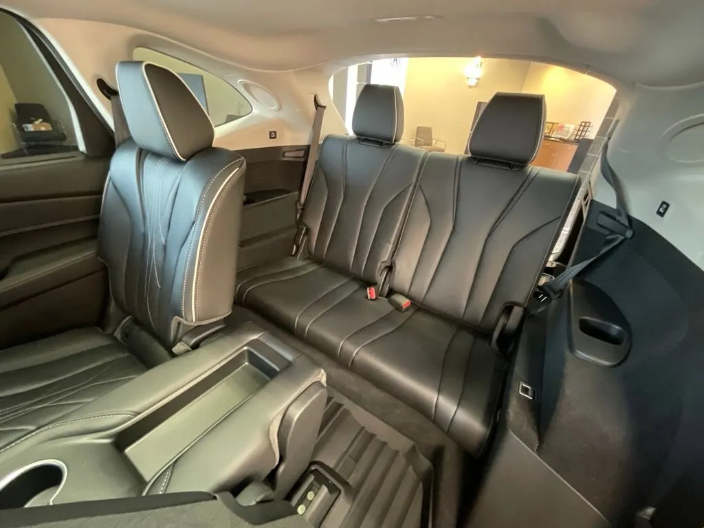 Acura MDX photo 26