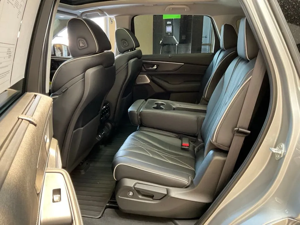 Acura MDX photo 25