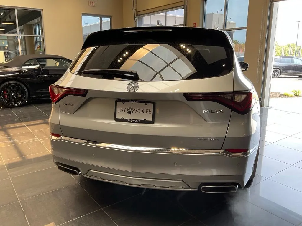 Acura MDX photo 6