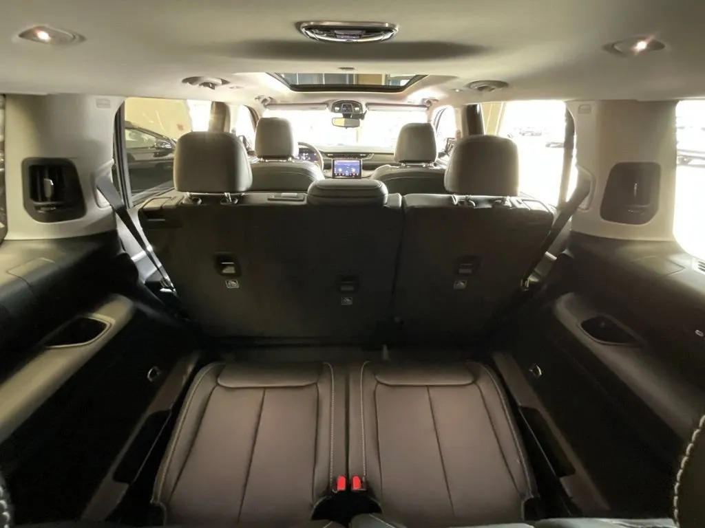 Jeep Grand Cherokee L photo 26