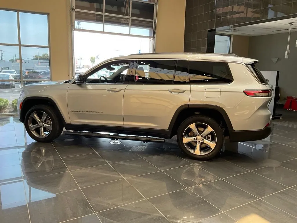 Jeep Grand Cherokee L photo 5