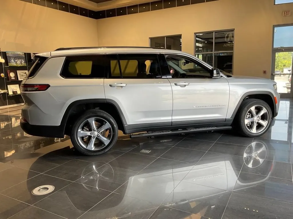 Jeep Grand Cherokee L photo 7