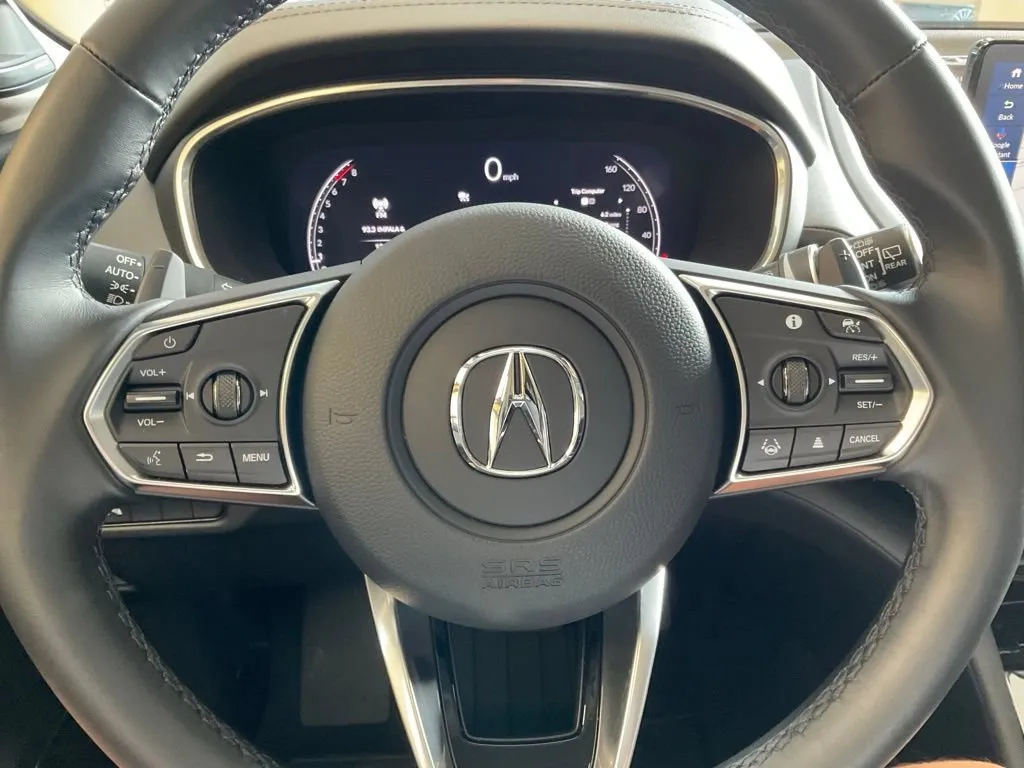 Acura MDX photo 11