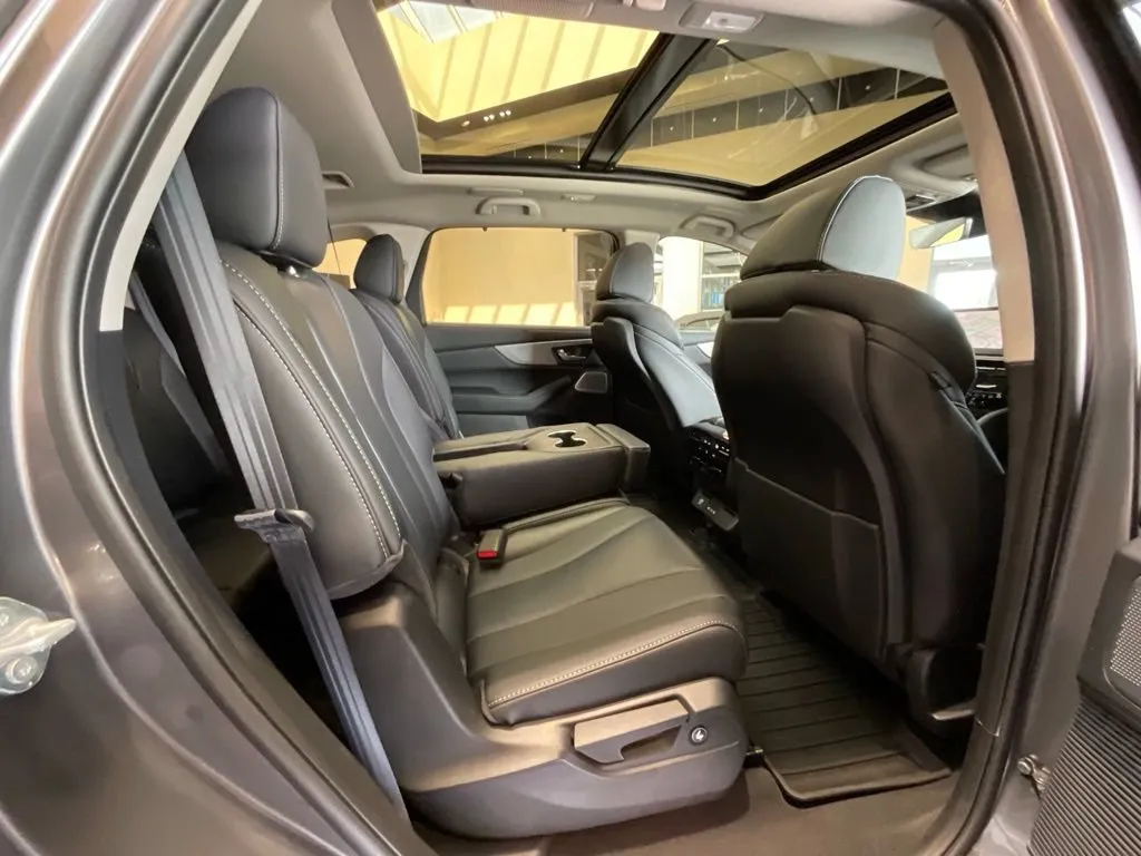 Acura MDX photo 22