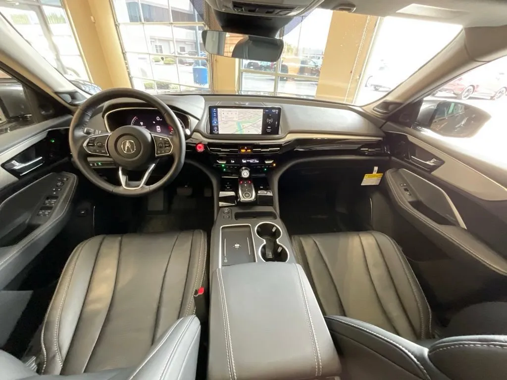Acura MDX photo 8