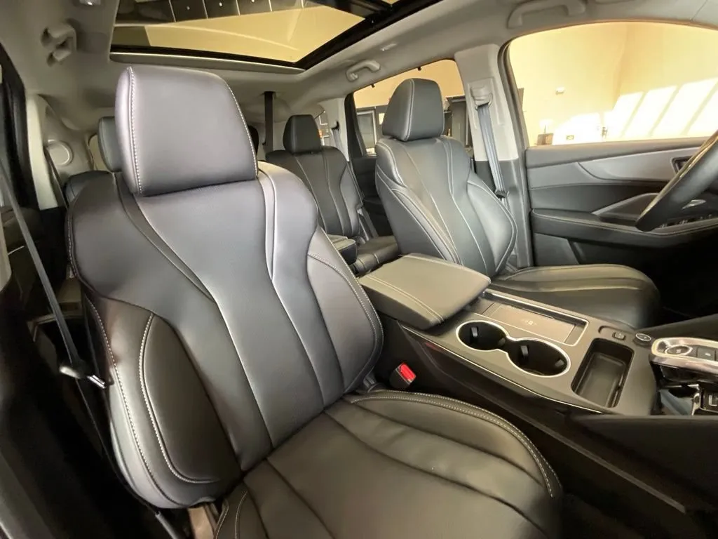 Acura MDX photo 21