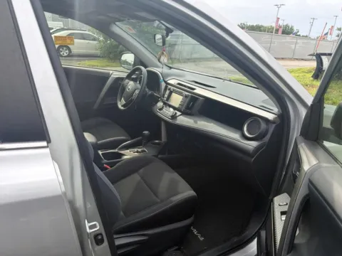 More photos of 2014 Toyota RAV4 XLE at Jay Wolfe Acura, MO