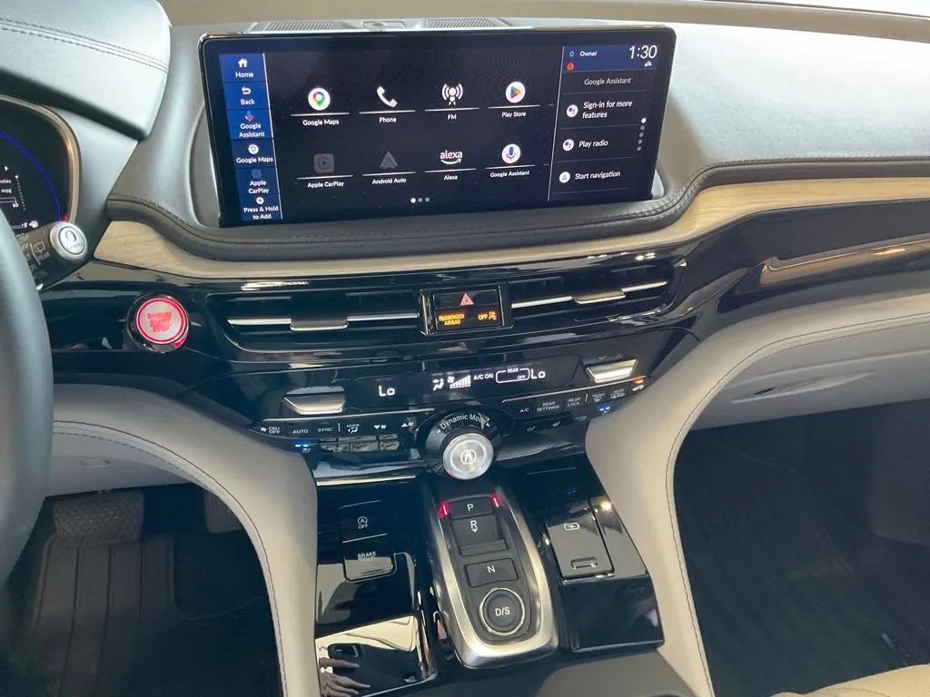 Acura MDX photo 16