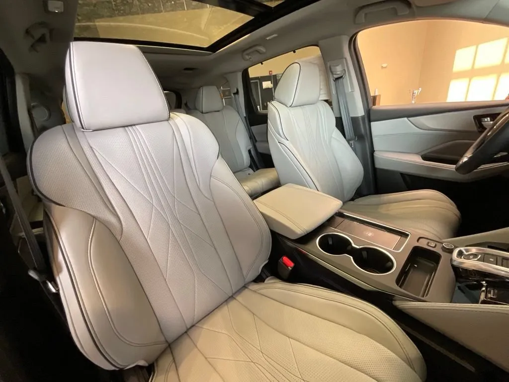 Acura MDX photo 22