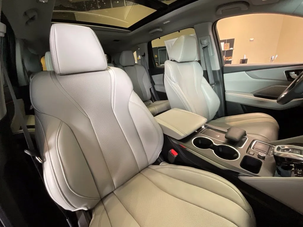Acura MDX photo 22
