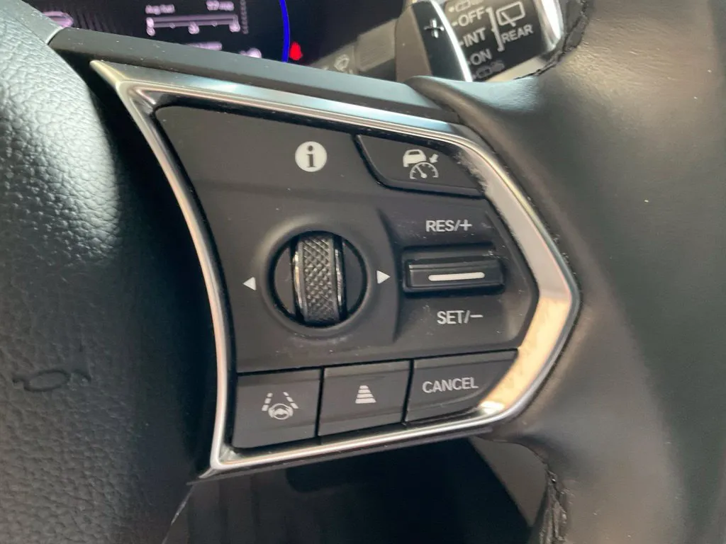 Acura MDX photo 14