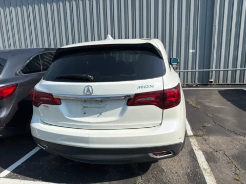 More photos of 2015 Acura MDX 3.5L at Jay Wolfe Acura, MO